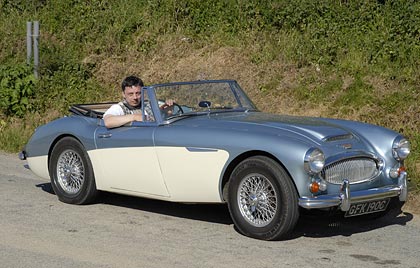 a-healey_web.jpg (35376 Byte)